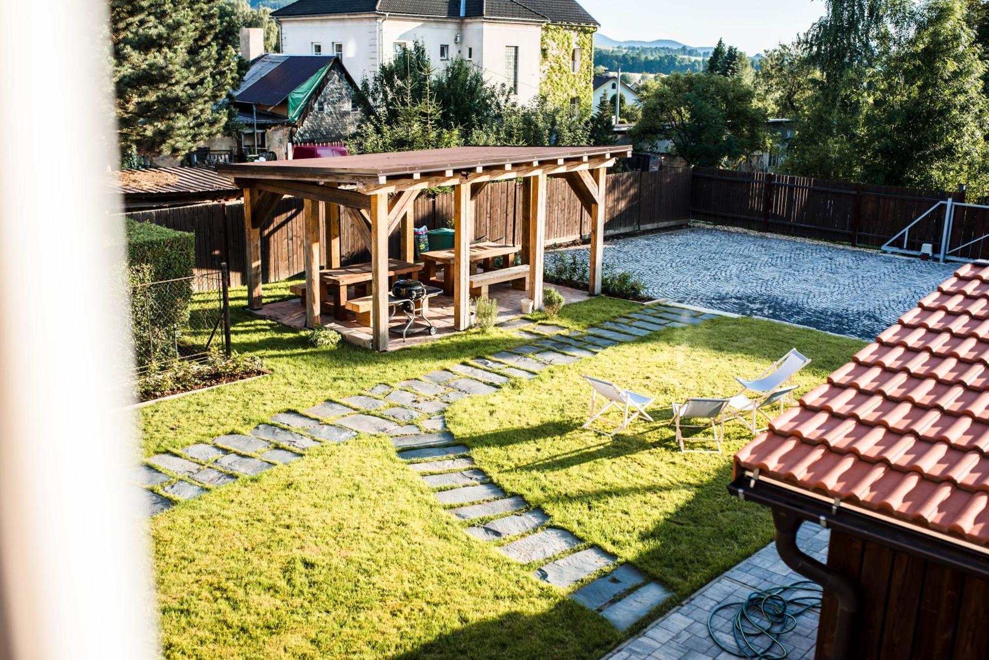 Apartmany Zeme Nove Mesto pod Smrkem Exterior foto